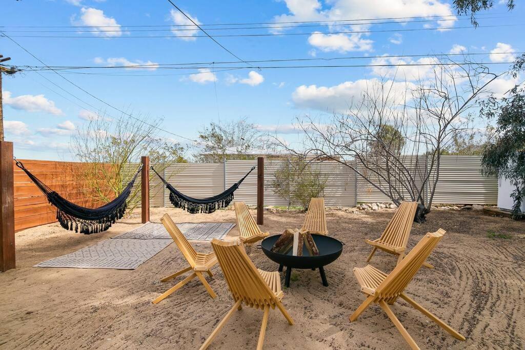 The Desert Nomad Retreat In Joshua Tree Village Exterior photo