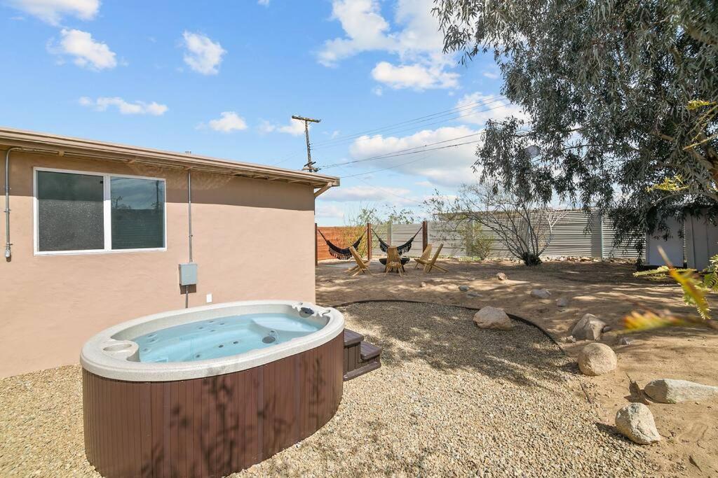 The Desert Nomad Retreat In Joshua Tree Village Exterior photo